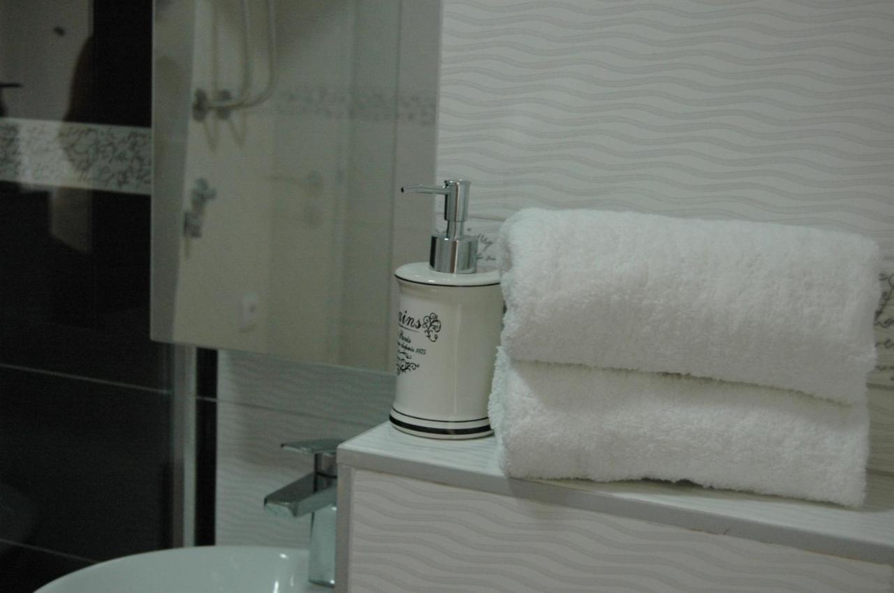 Five Apartment เบลเกรด ภายนอก รูปภาพ